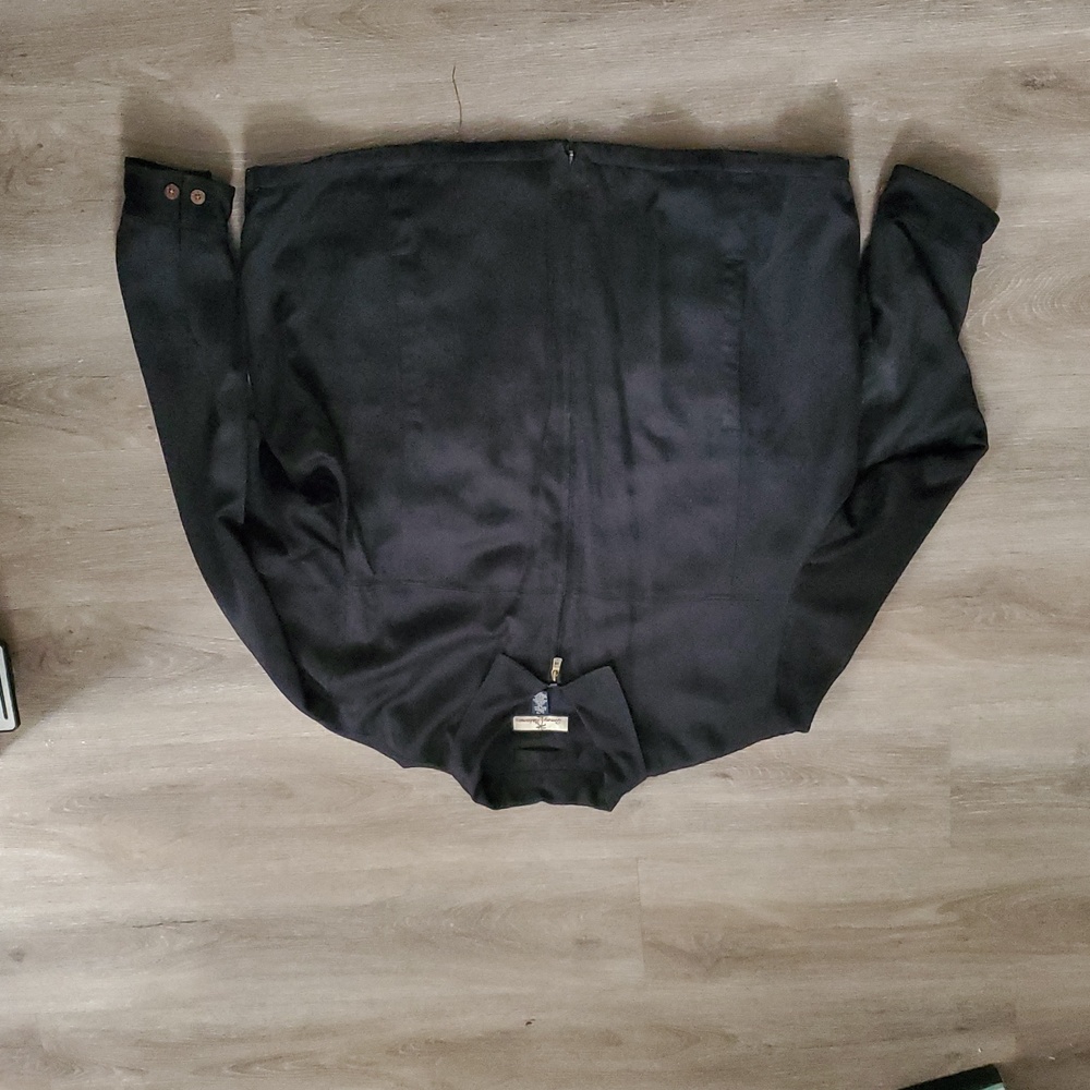 Tommy Bahama Jacket, Black, XL. Not sure if this is a 'Wind Breaker' or …